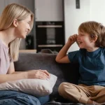 Osobiste granice rodziców: jak nie rozpłynąć się w dziecku i żyć własnym życiem? osobiste-granice-rodzicow-jak-nie-rozplynac-sie-w-dziecku-i.webp.webp